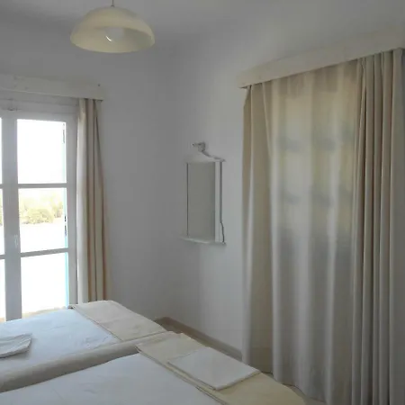 Xrysa S * Parikia (Paros)