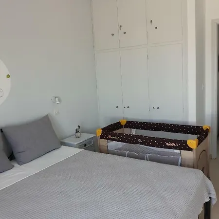 Xrysa S Parikia (Paros)
